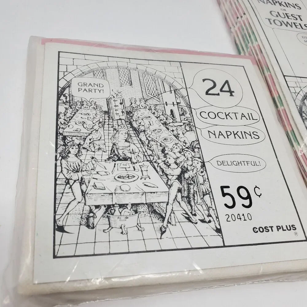 VINTAGE PREMIUM QUALITY SANTA NAPKINS 12 count COST PLUS PARTY GOODS BRAND
